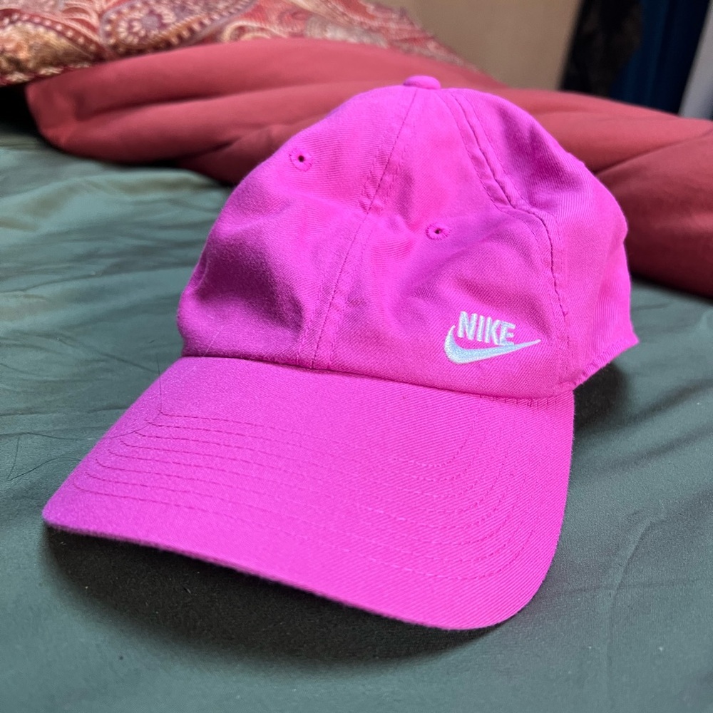 Nike Sportswear Heritage 86 Adjustable Dad Cap - Active Fuchsia/White